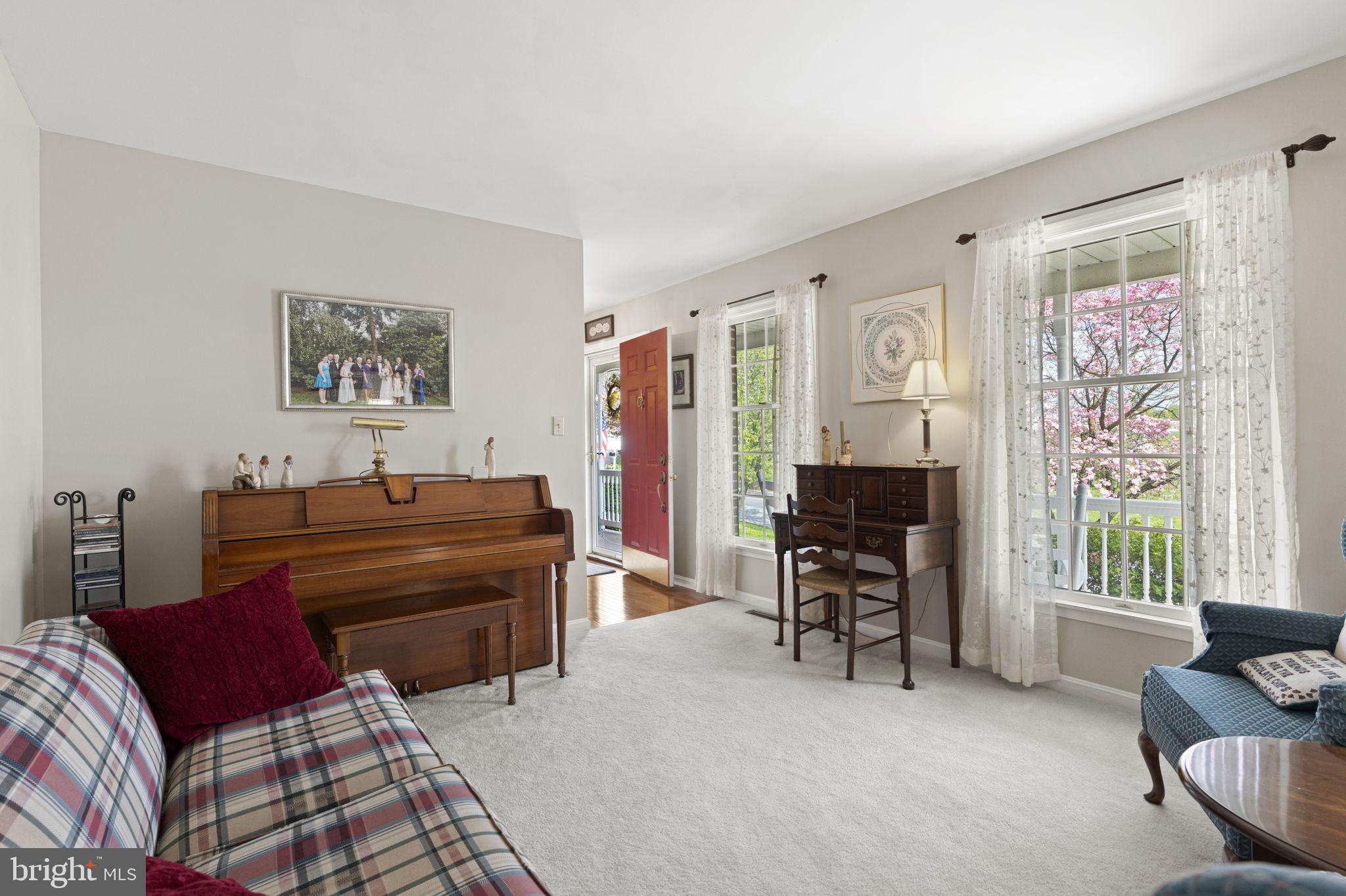 1900 LAUREL GLEN DRIVE