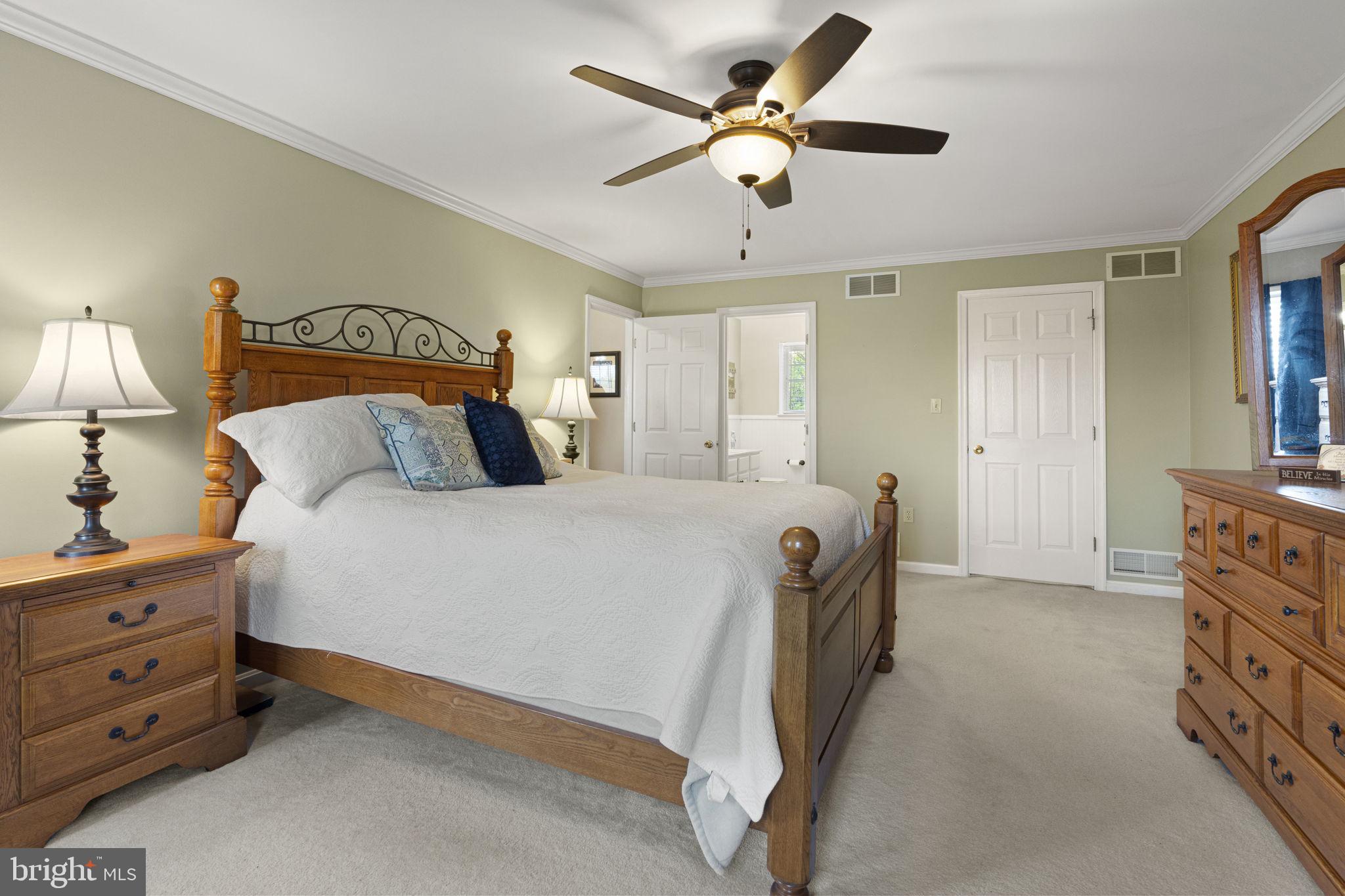 1900 LAUREL GLEN DRIVE