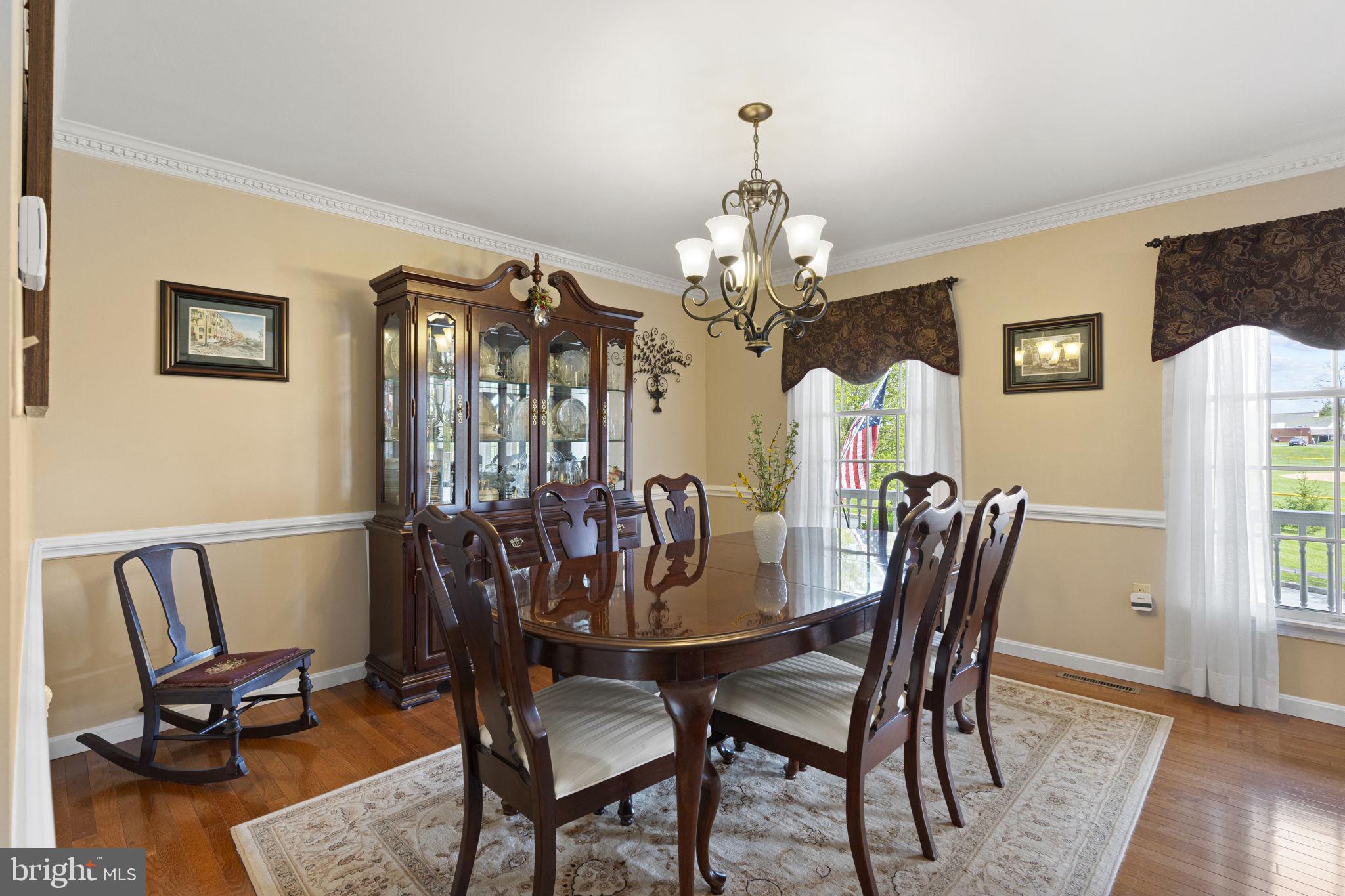 1900 LAUREL GLEN DRIVE