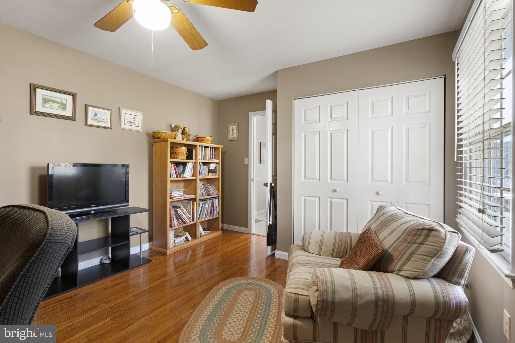 1900 LAUREL GLEN DRIVE