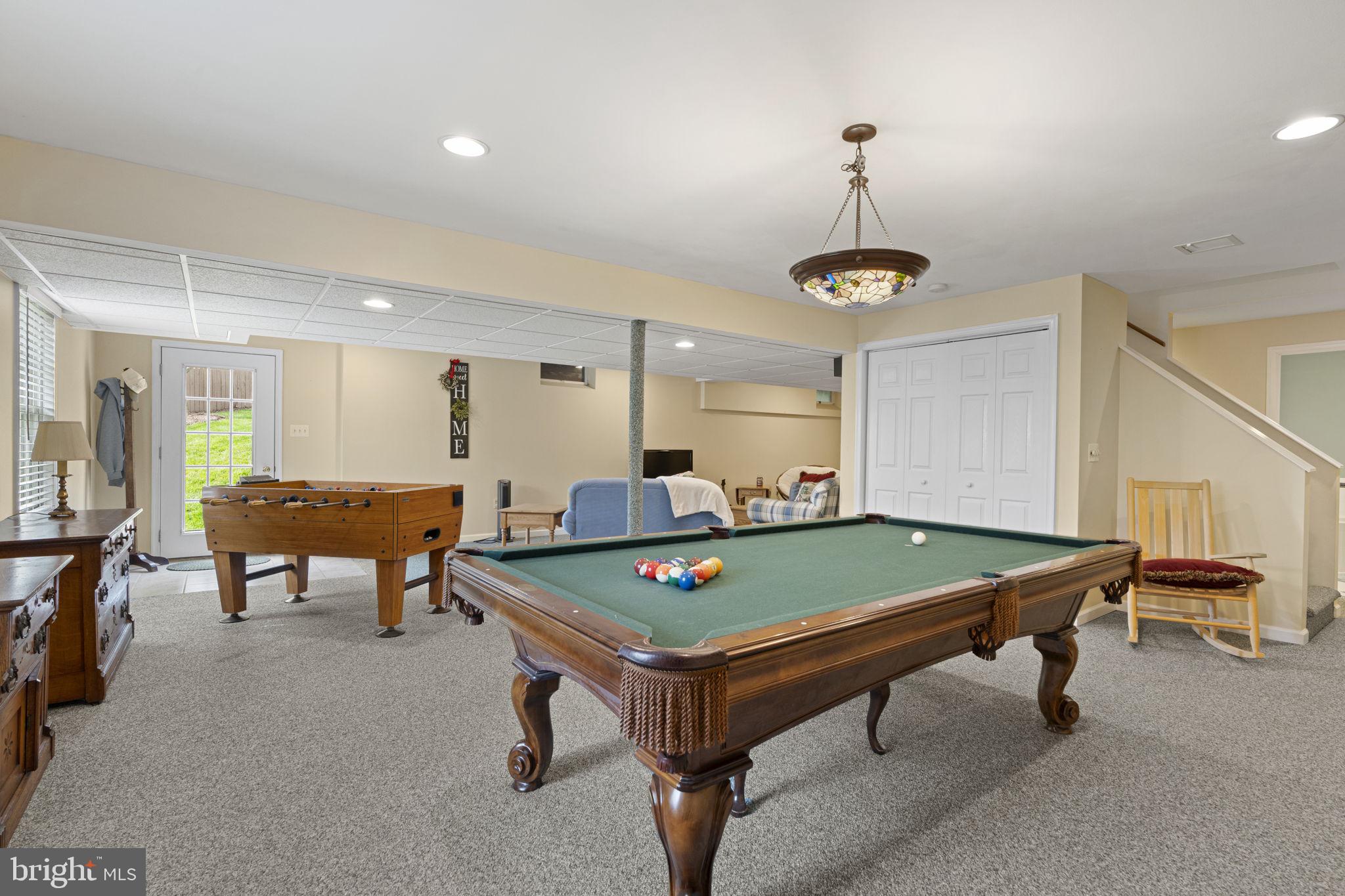 1900 LAUREL GLEN DRIVE