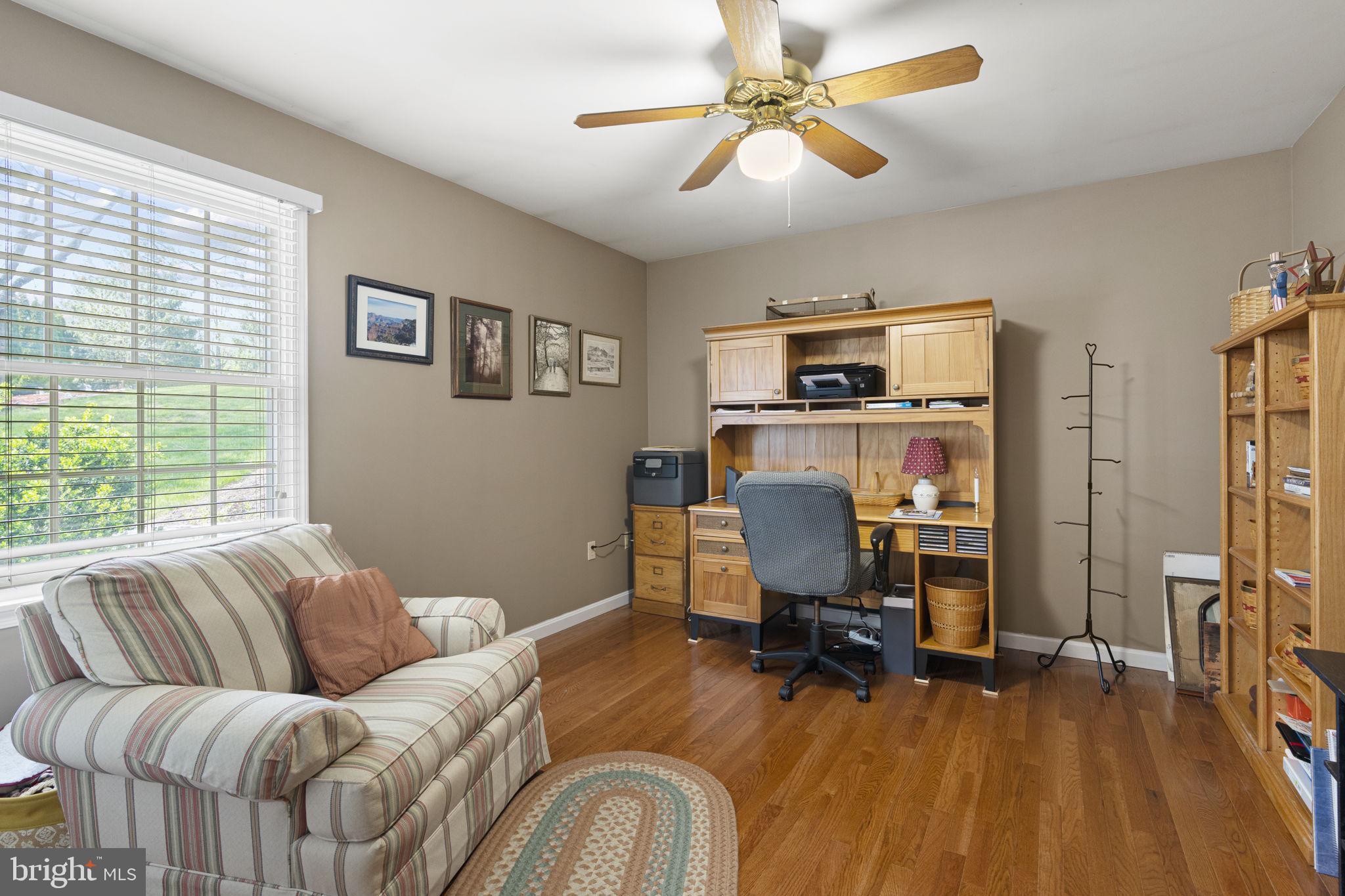 1900 LAUREL GLEN DRIVE