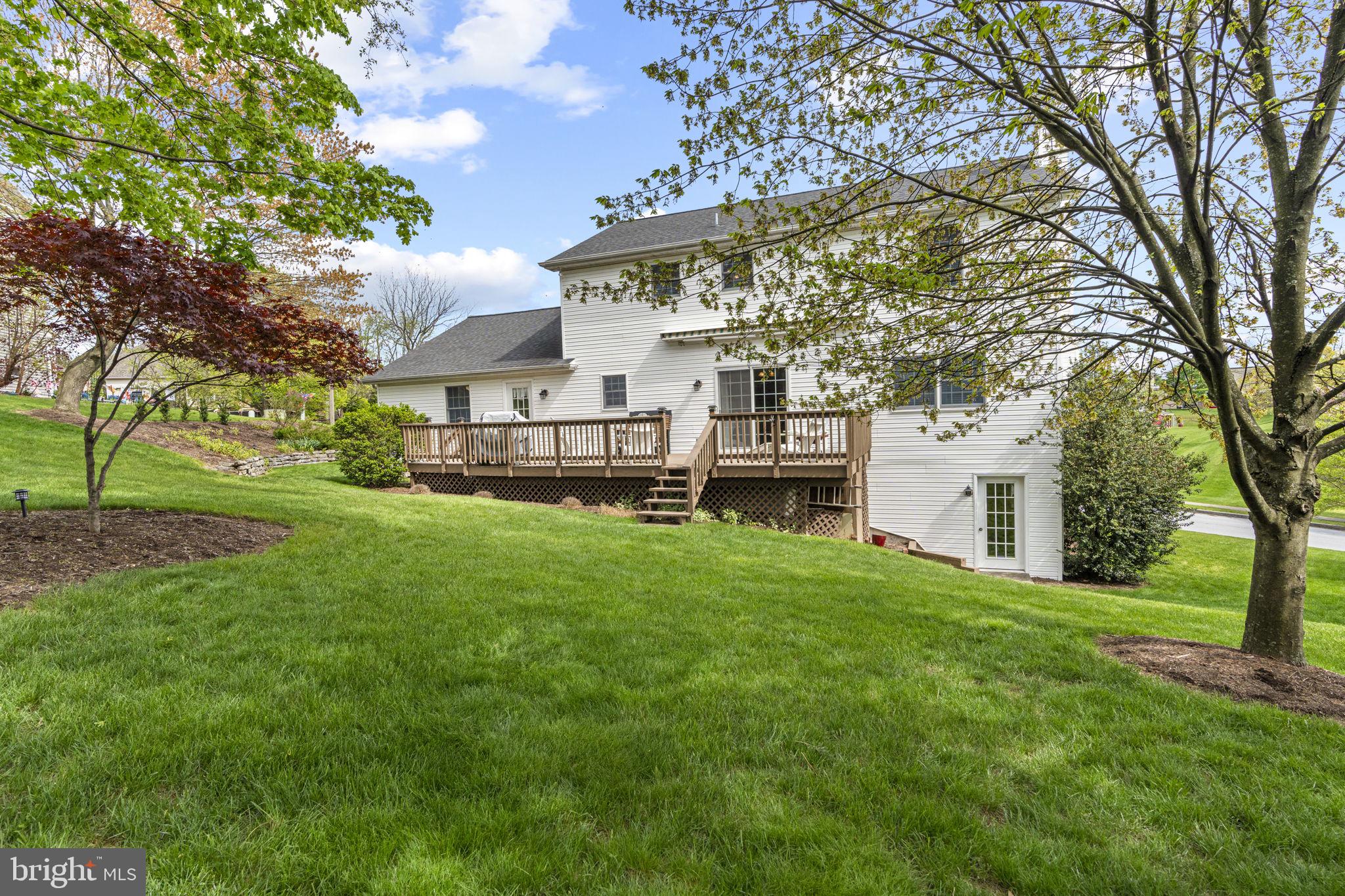 1900 LAUREL GLEN DRIVE