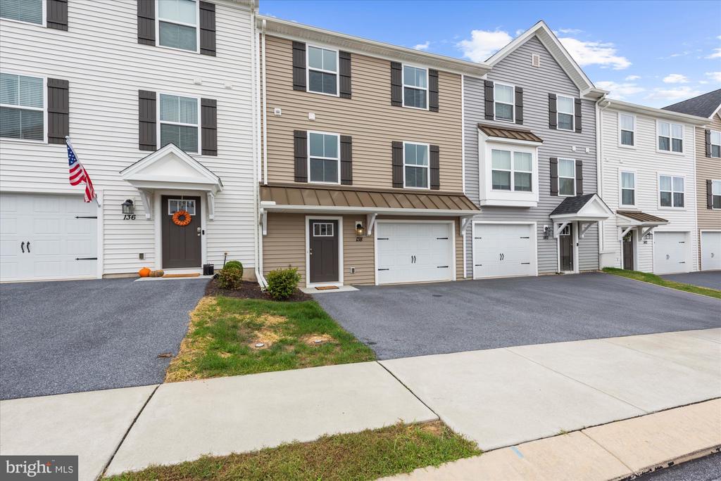 138 CARLEIGH LANE