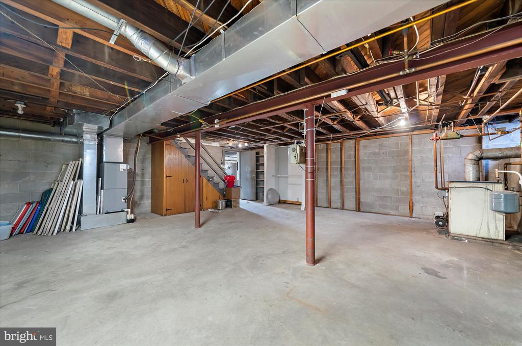 303 PERRY STREET