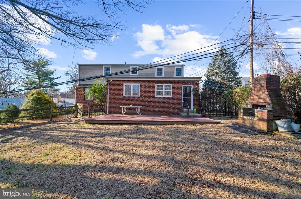 303 PERRY STREET