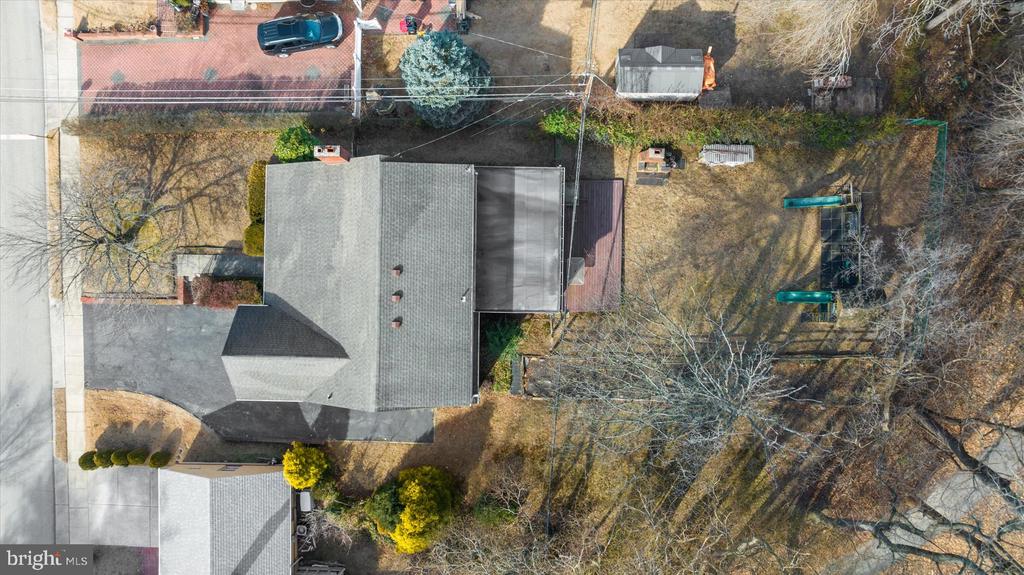 303 PERRY STREET