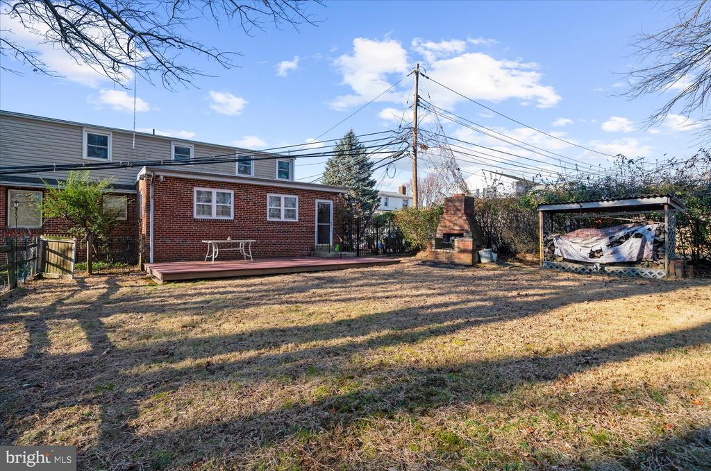 303 PERRY STREET