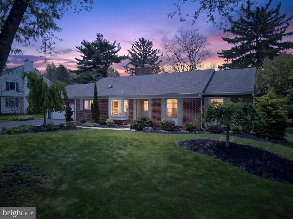 1148 CLEARWOOD DRIVE