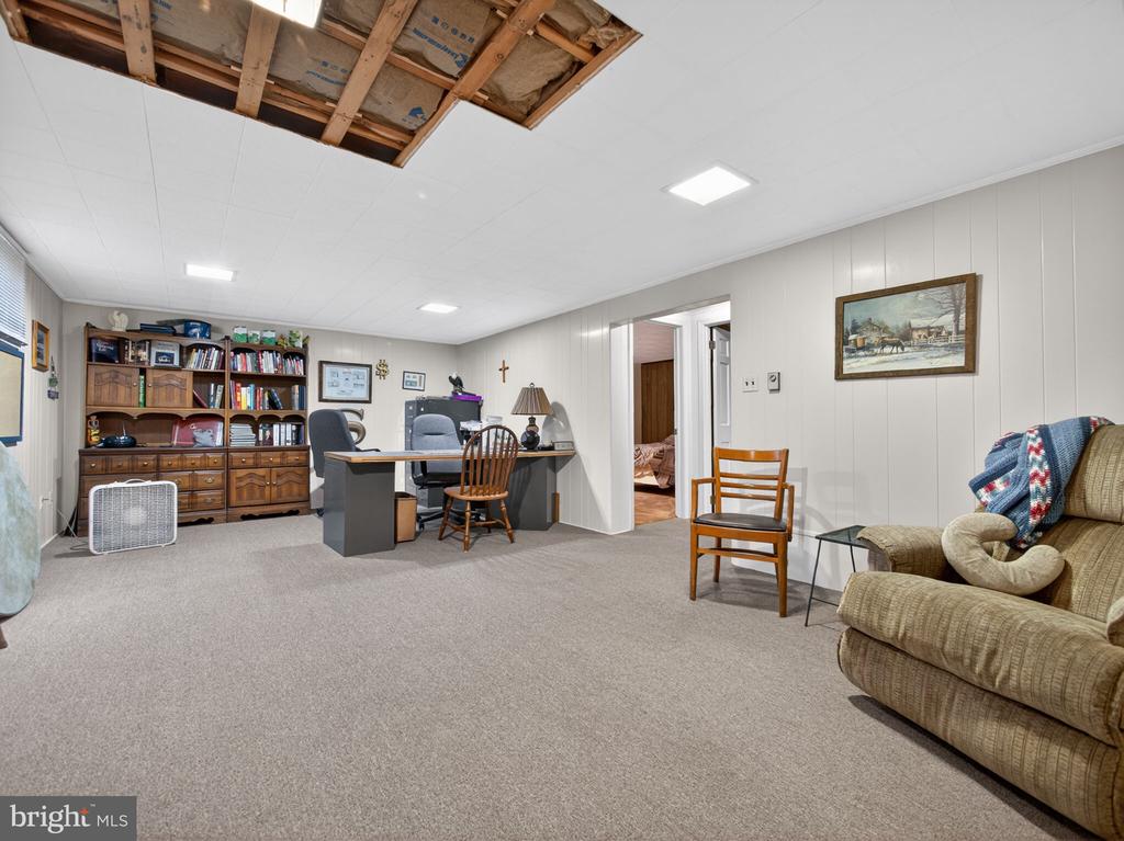 1148 CLEARWOOD DRIVE