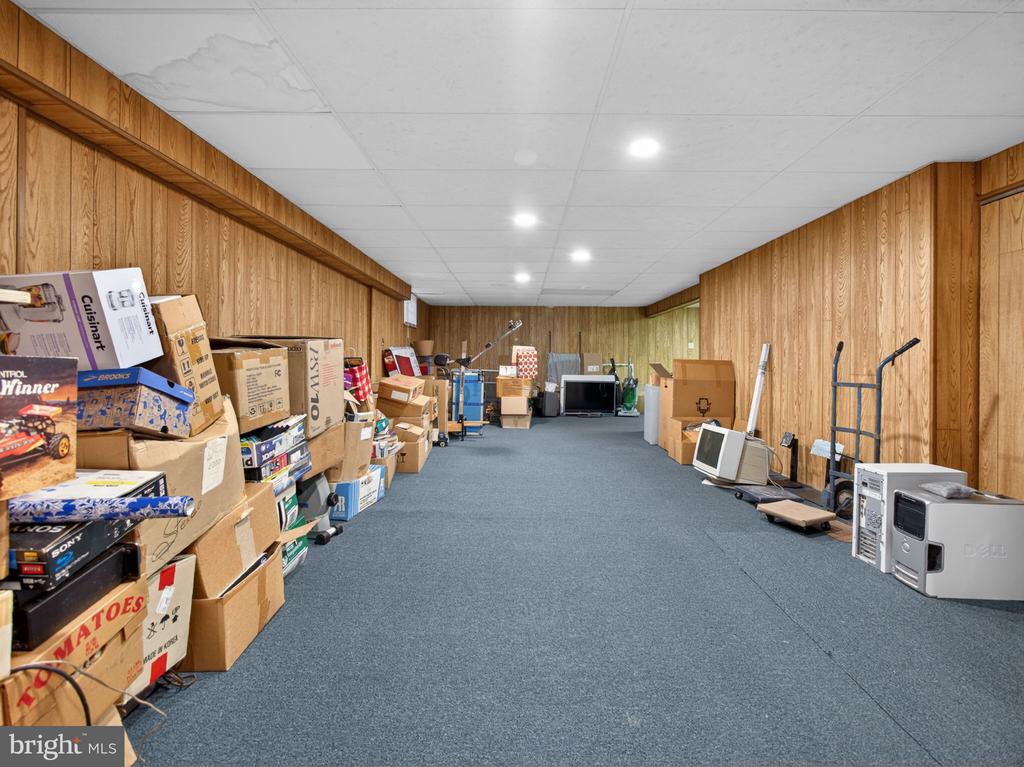 1148 CLEARWOOD DRIVE