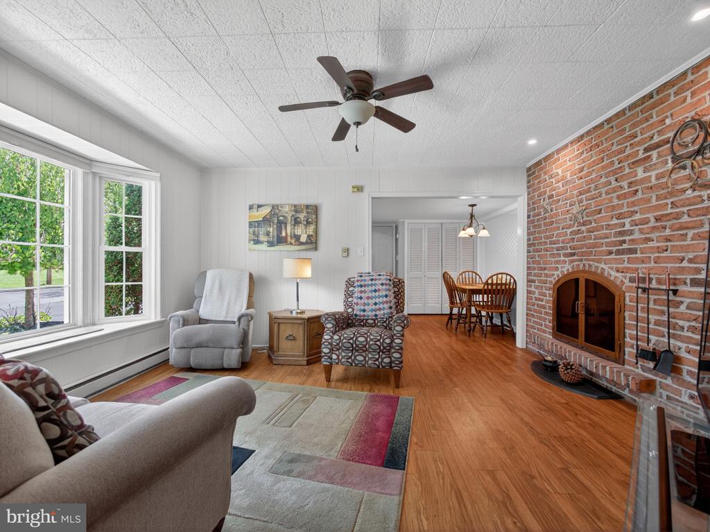 1148 CLEARWOOD DRIVE