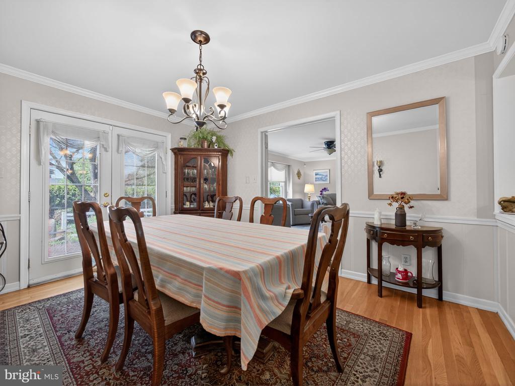 1148 CLEARWOOD DRIVE