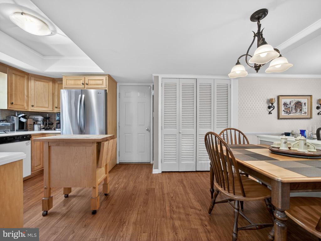 1148 CLEARWOOD DRIVE