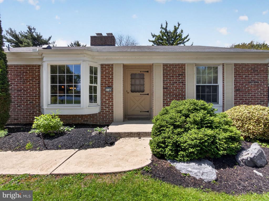 1148 CLEARWOOD DRIVE