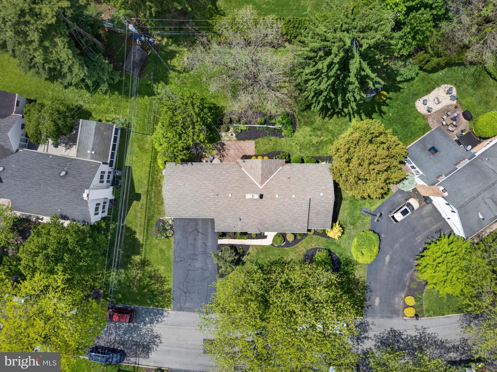 1148 CLEARWOOD DRIVE