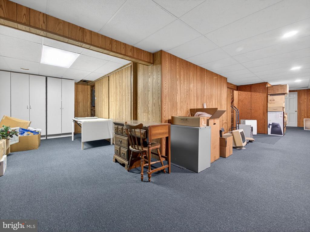 1148 CLEARWOOD DRIVE