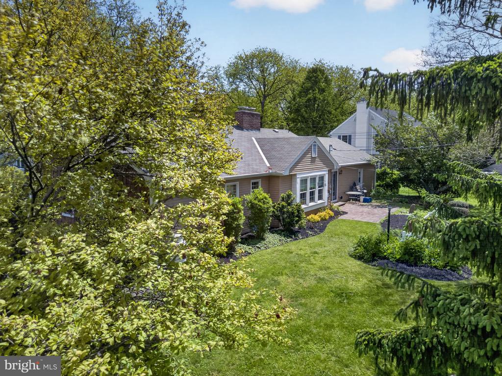 1148 CLEARWOOD DRIVE