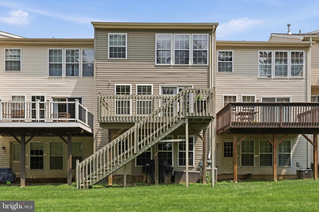 4546 JASMINE DRIVE