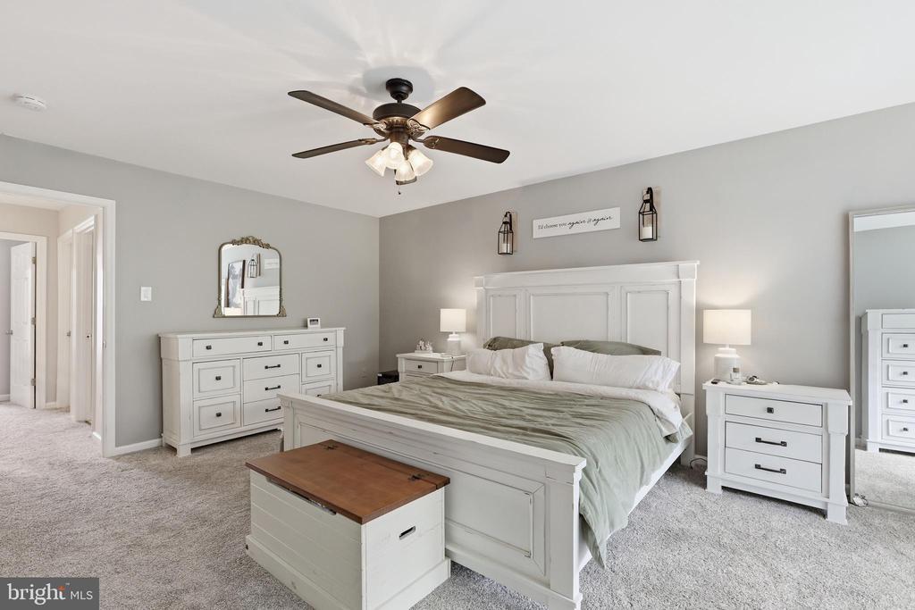 4546 JASMINE DRIVE