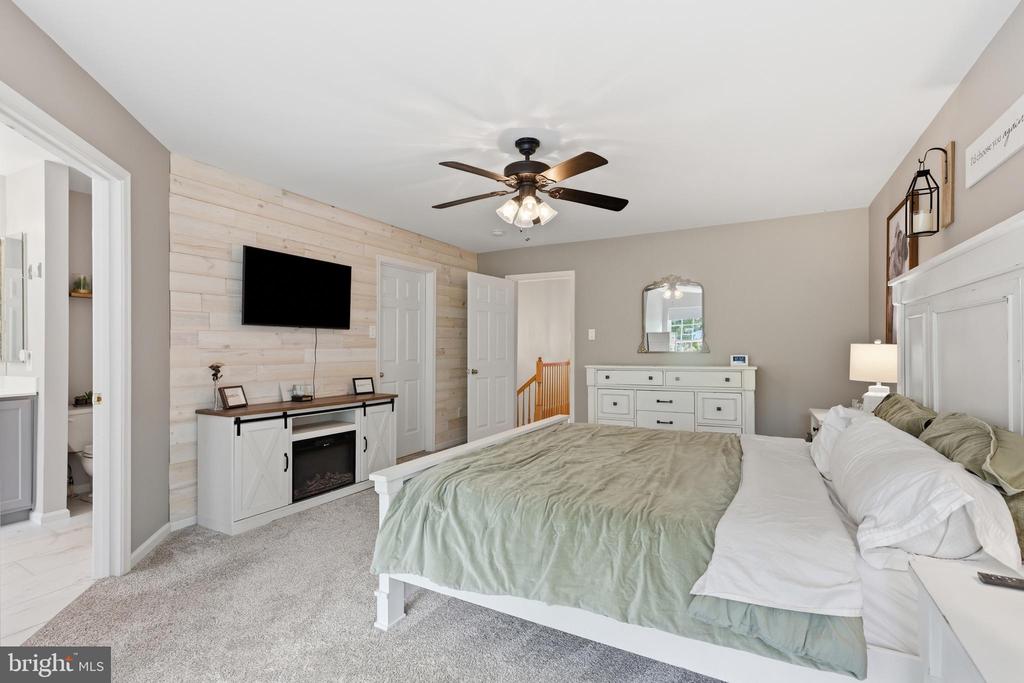4546 JASMINE DRIVE