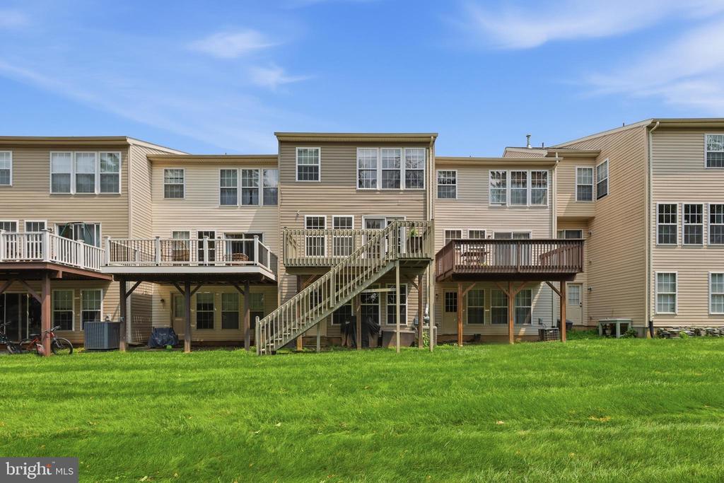 4546 JASMINE DRIVE