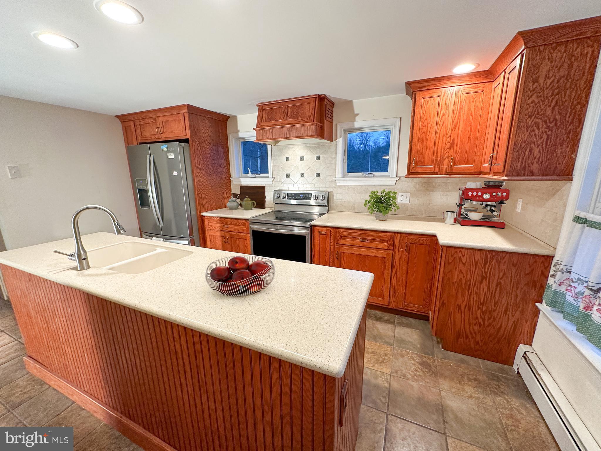 565 HILDEBRANDT ROAD