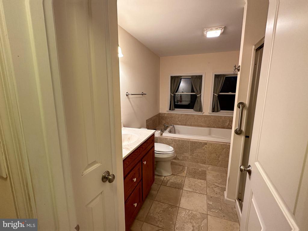 565 HILDEBRANDT ROAD