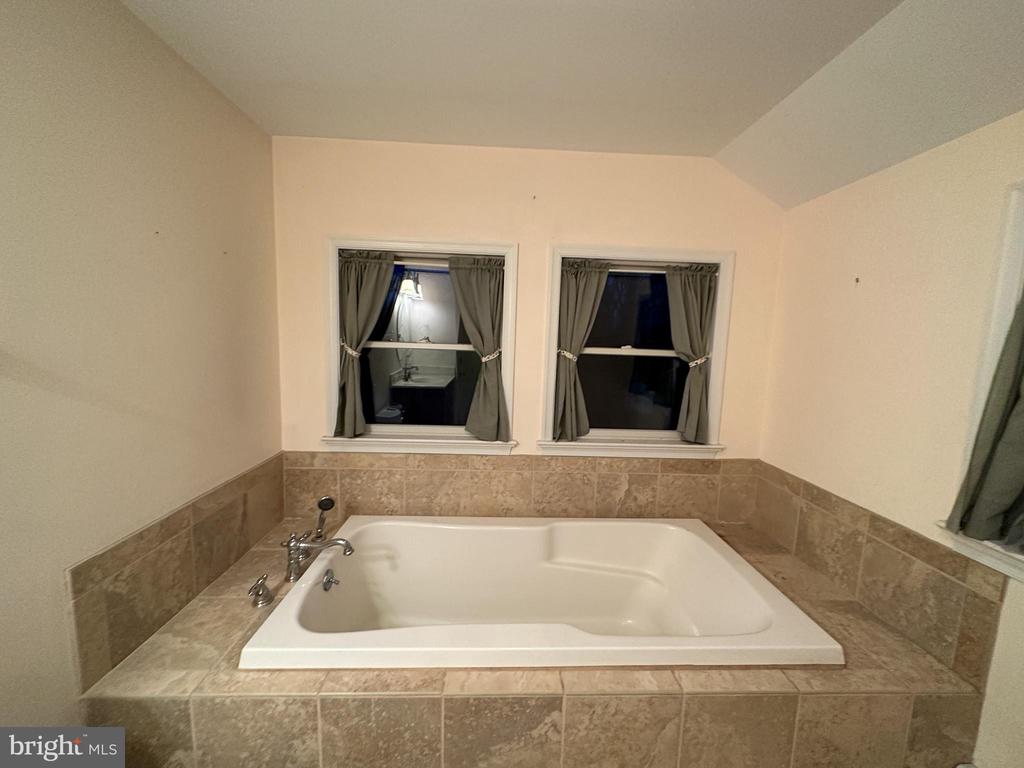 565 HILDEBRANDT ROAD