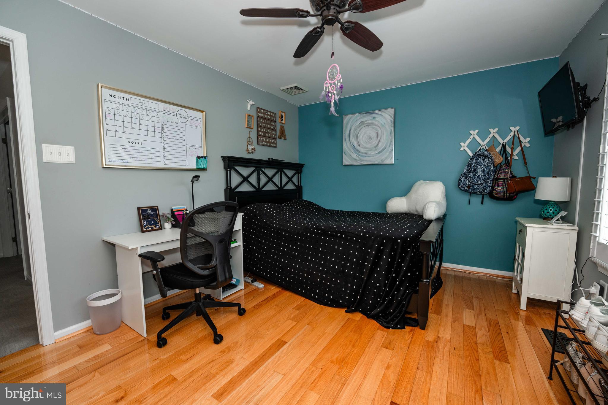 104 MEADOWGREEN DRIVE