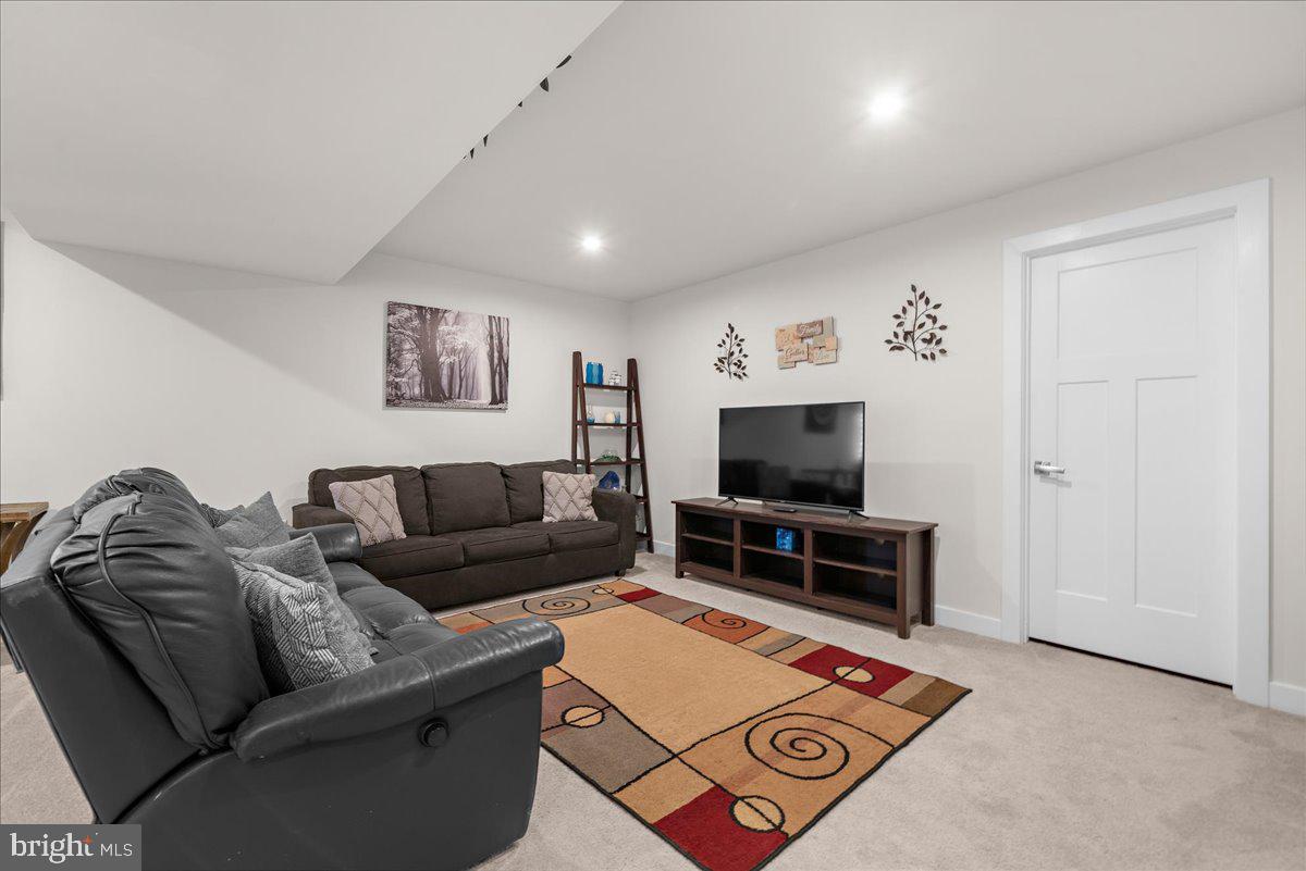 108 WORTHINGTON DRIVE