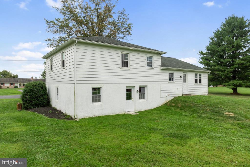 1071 LARSON ROAD