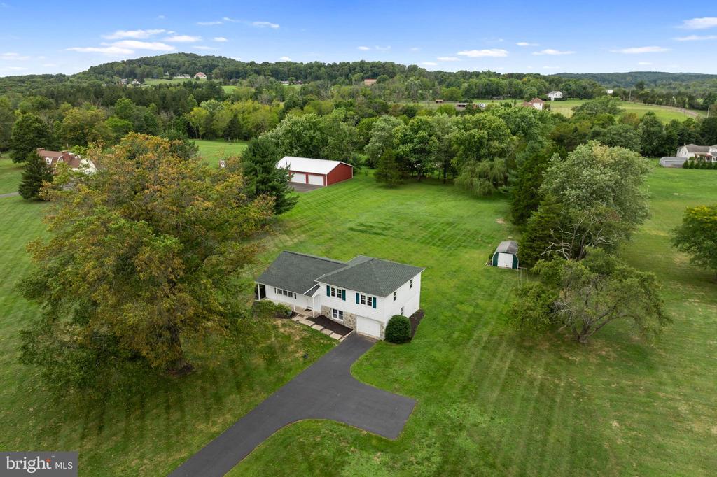 1071 LARSON ROAD