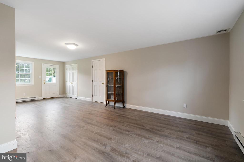 1071 LARSON ROAD