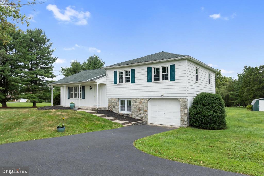 1071 LARSON ROAD