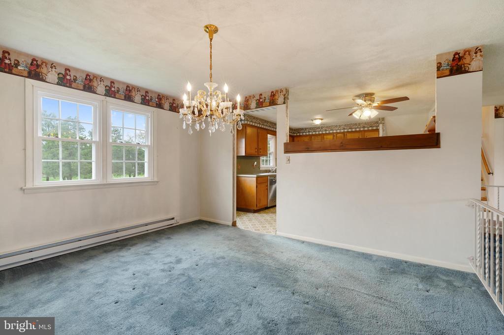 1071 LARSON ROAD