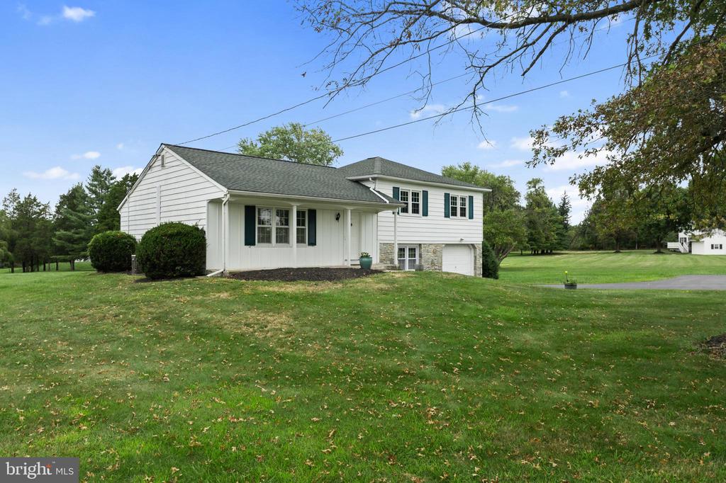 1071 LARSON ROAD
