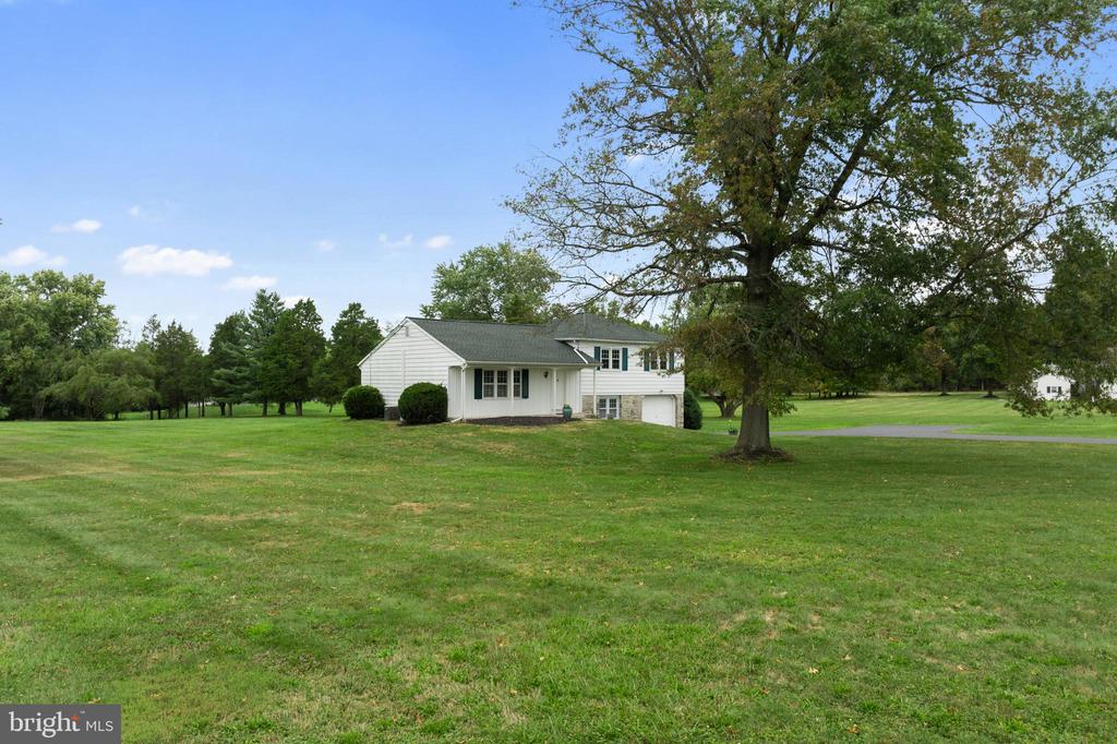 1071 LARSON ROAD