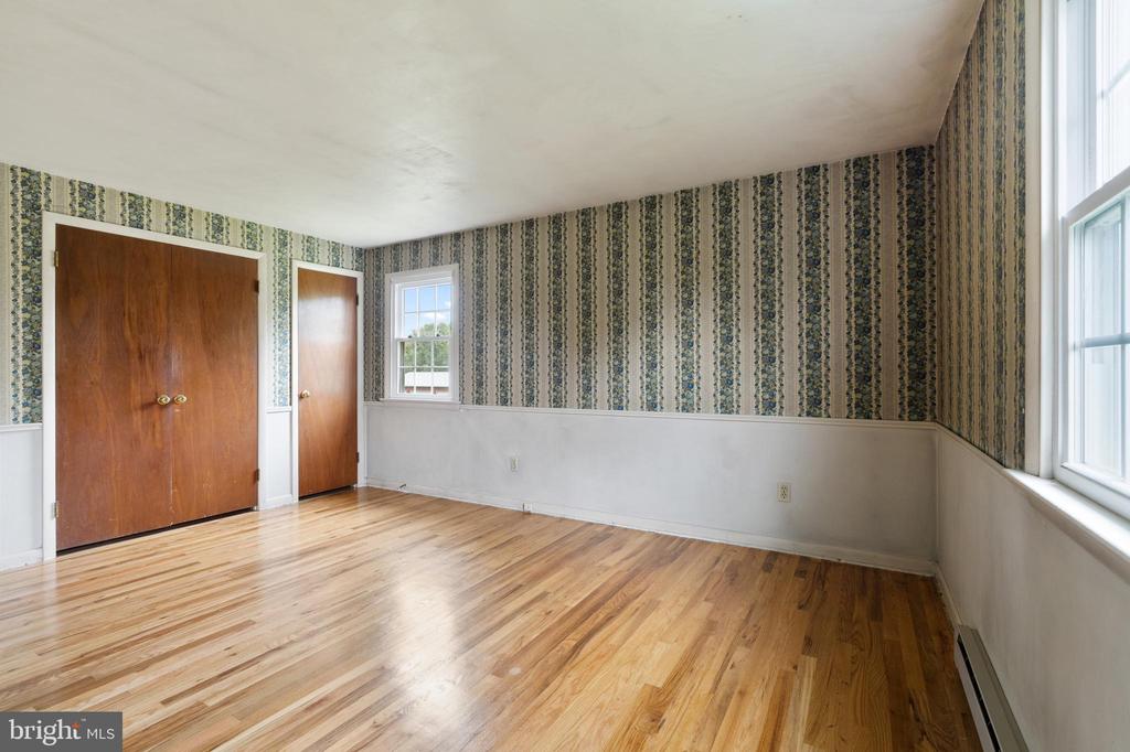 1071 LARSON ROAD