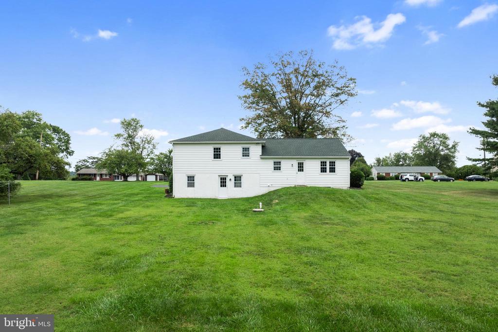1071 LARSON ROAD