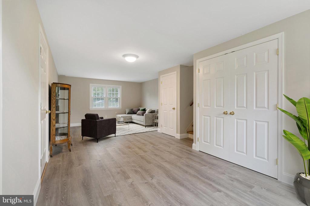 1071 LARSON ROAD