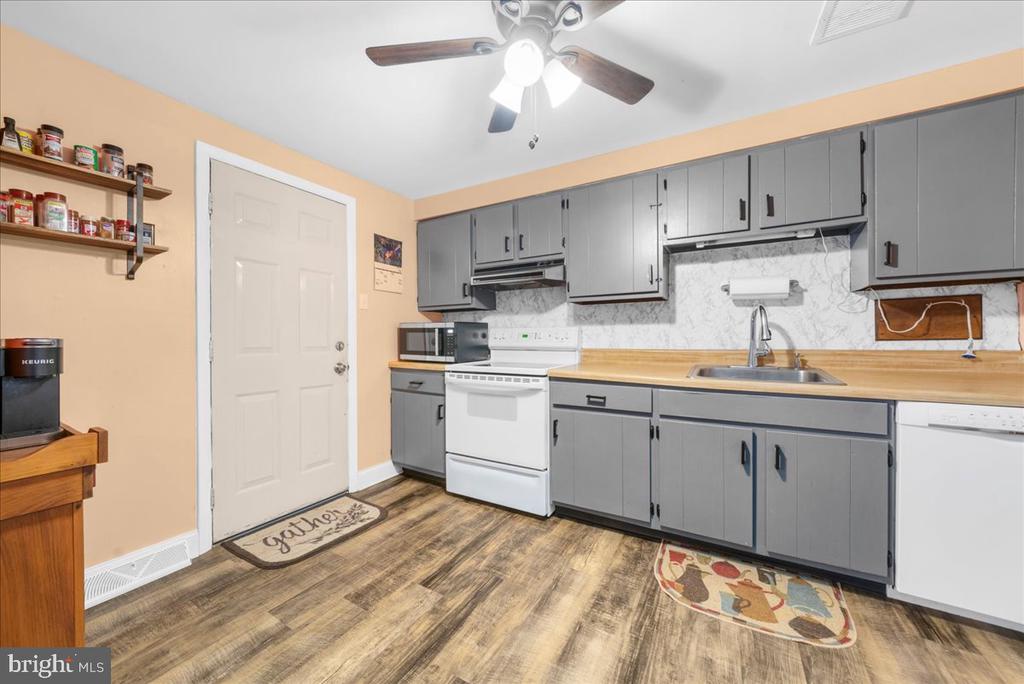 107 DEERPATH DRIVE