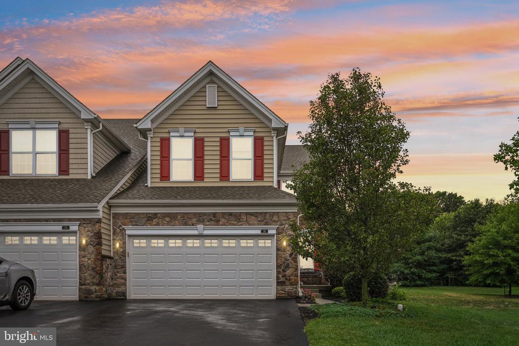 26 IRON HILL WAY
