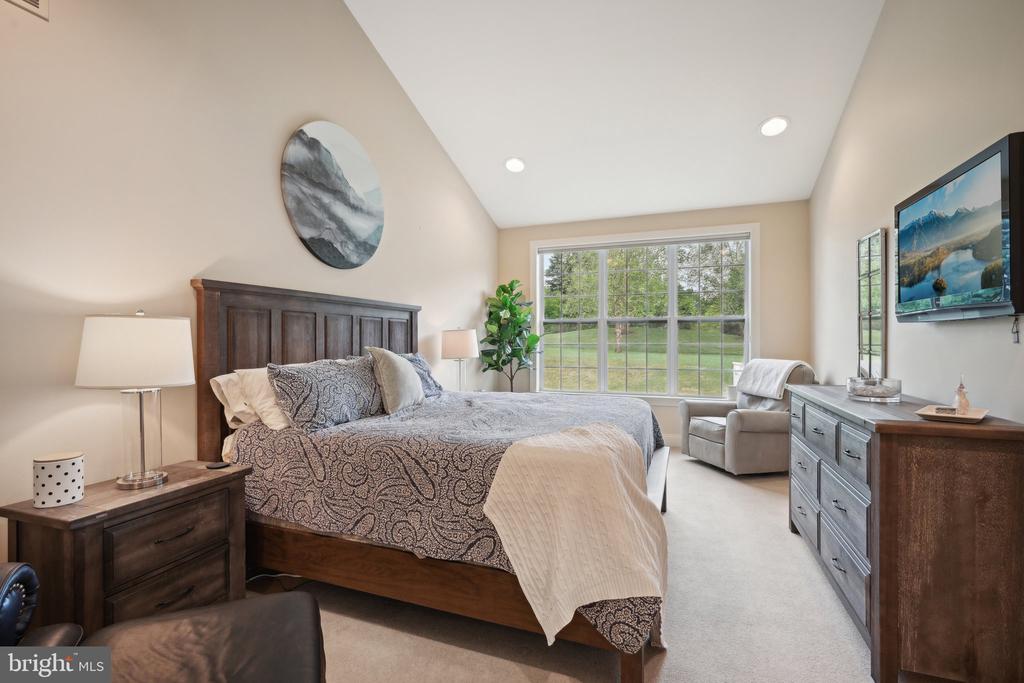 26 IRON HILL WAY