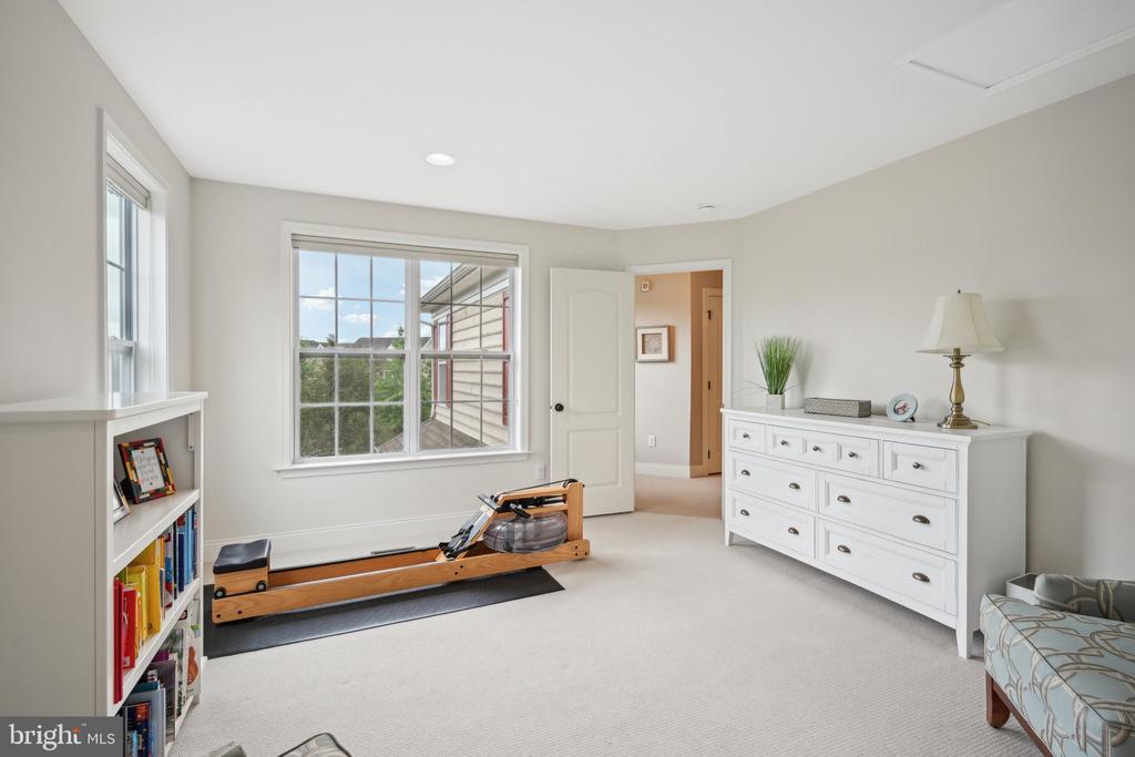 26 IRON HILL WAY