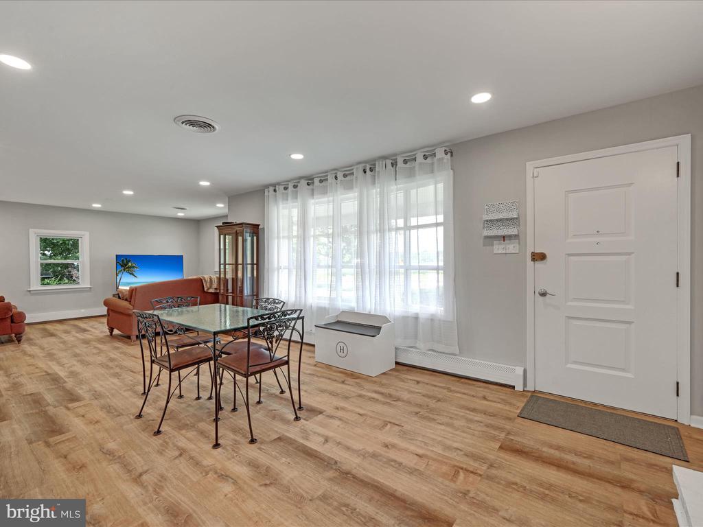 683 SUMNEYTOWN PIKE