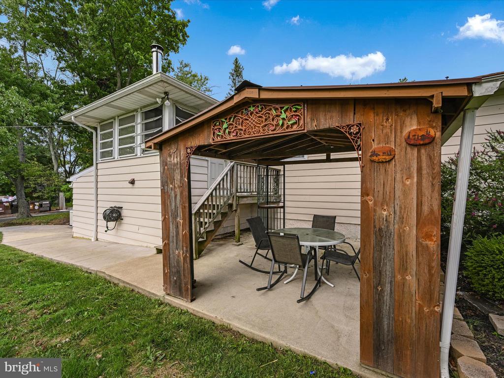 683 SUMNEYTOWN PIKE