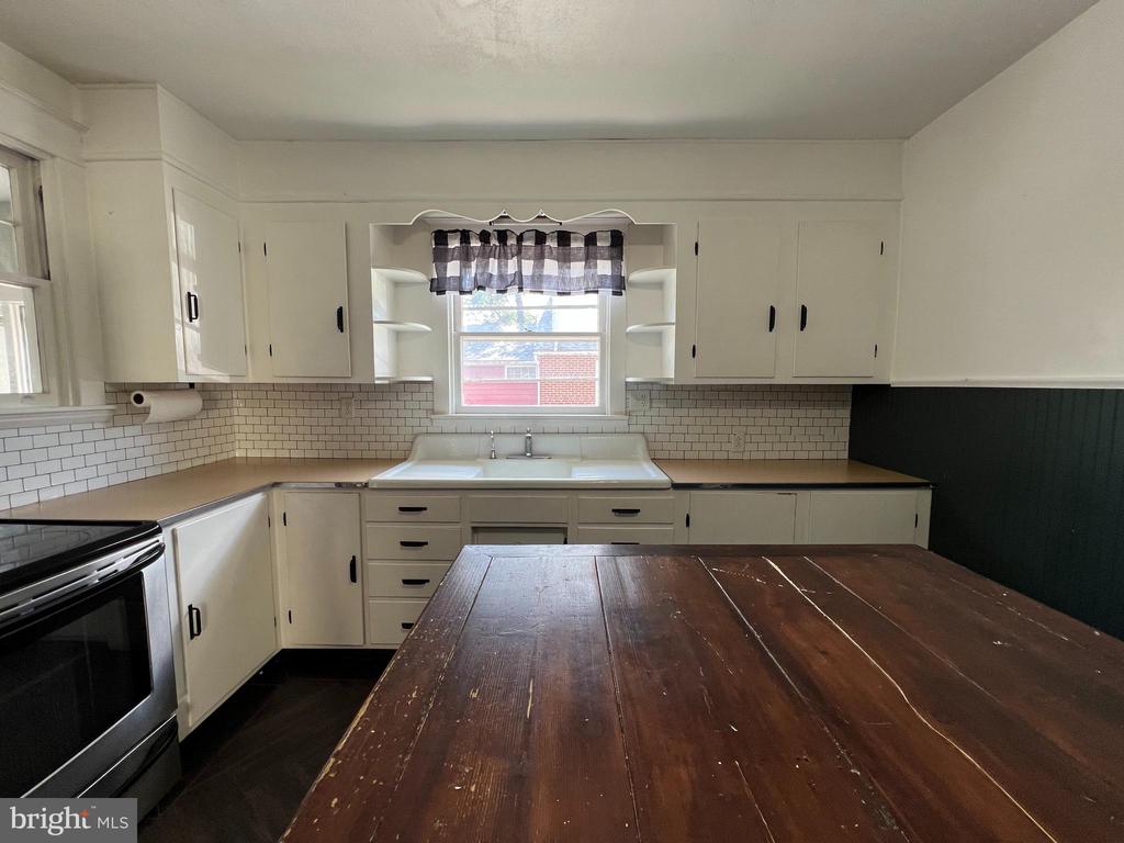 36 WILSON AVENUE