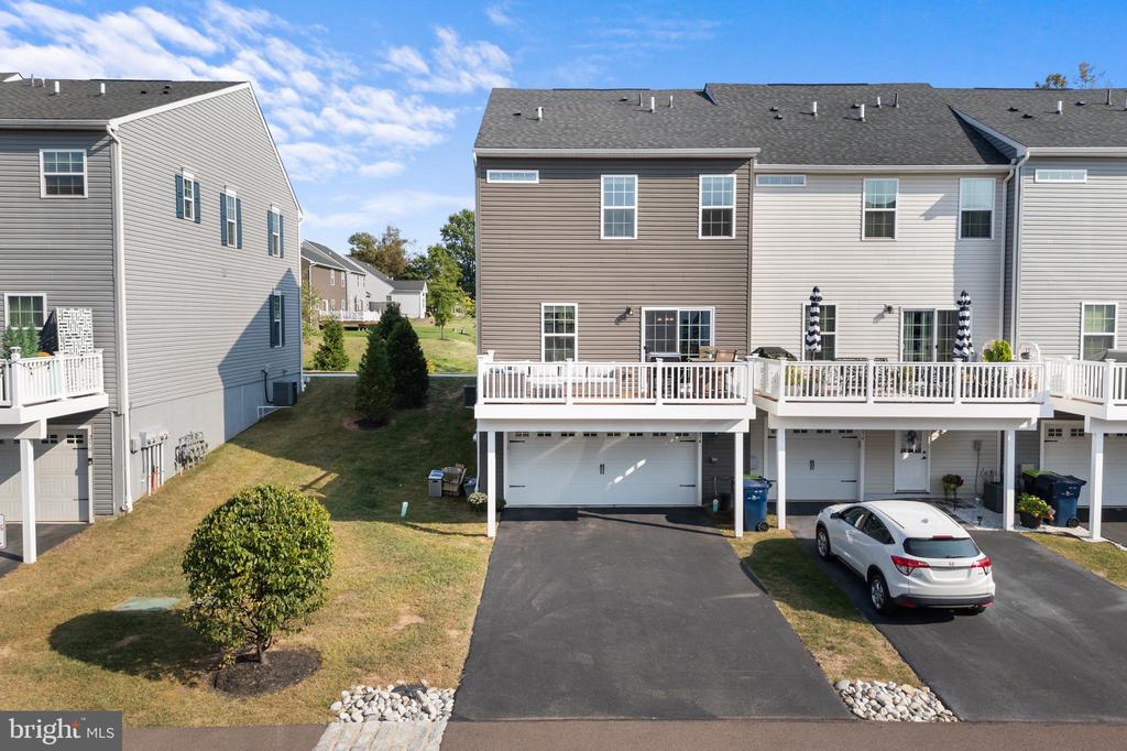 254 MADISON LANE