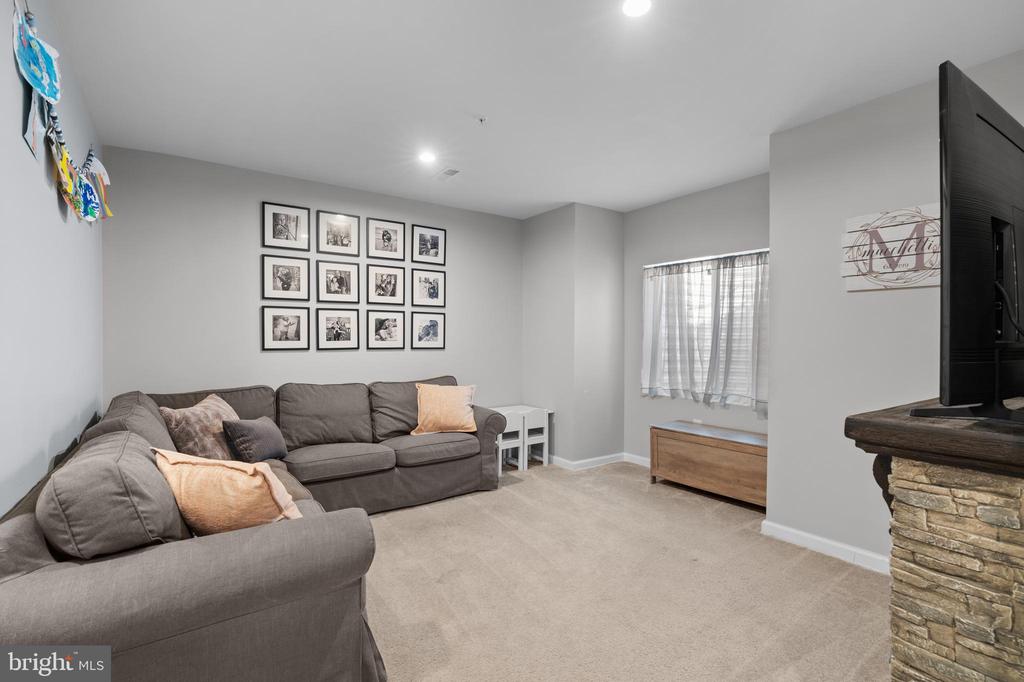 254 MADISON LANE